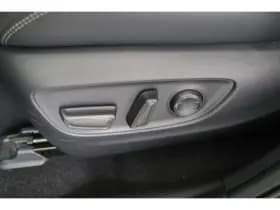 Toyota RAV4 thumbnail 7