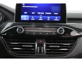 Ford Kuga thumbnail 35