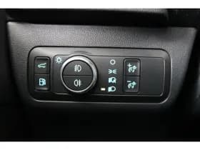 Ford Kuga thumbnail 38