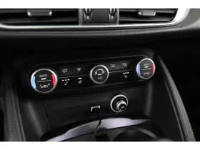 Alfa Romeo Stelvio thumbnail 23