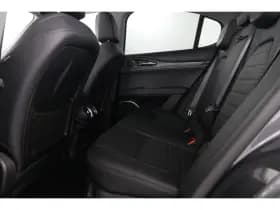 Alfa Romeo Stelvio thumbnail 38
