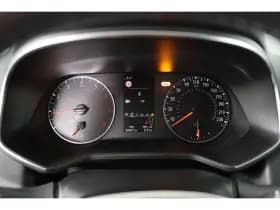 Renault Clio thumbnail 12
