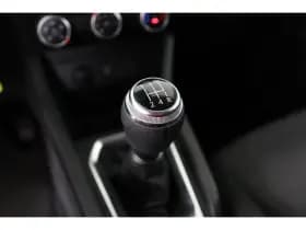 Renault Clio thumbnail 34