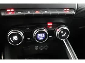 Renault Clio thumbnail 26