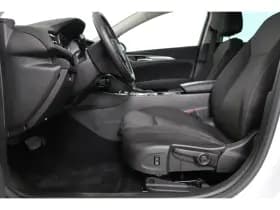 Opel Insignia Sports Tourer thumbnail 6