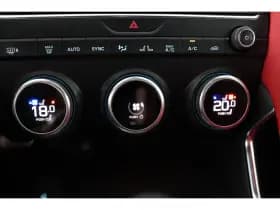 Jaguar E-Pace thumbnail 45