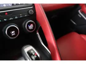 Jaguar E-Pace thumbnail 47