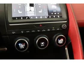 Jaguar E-Pace thumbnail 9