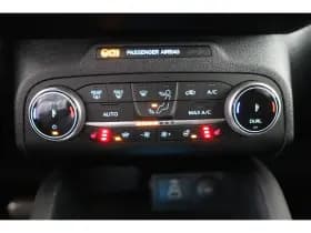 Ford Kuga thumbnail 38