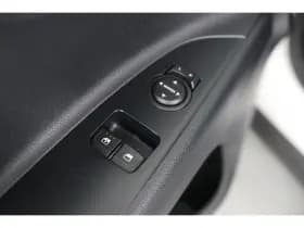 Kia Stonic thumbnail 25