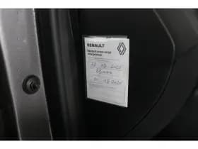 Renault Captur thumbnail 25