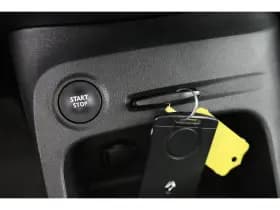 Renault Captur thumbnail 32