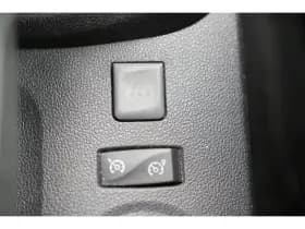 Renault Captur thumbnail 34