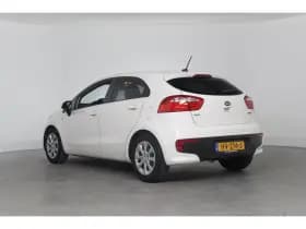 Kia Rio thumbnail 3