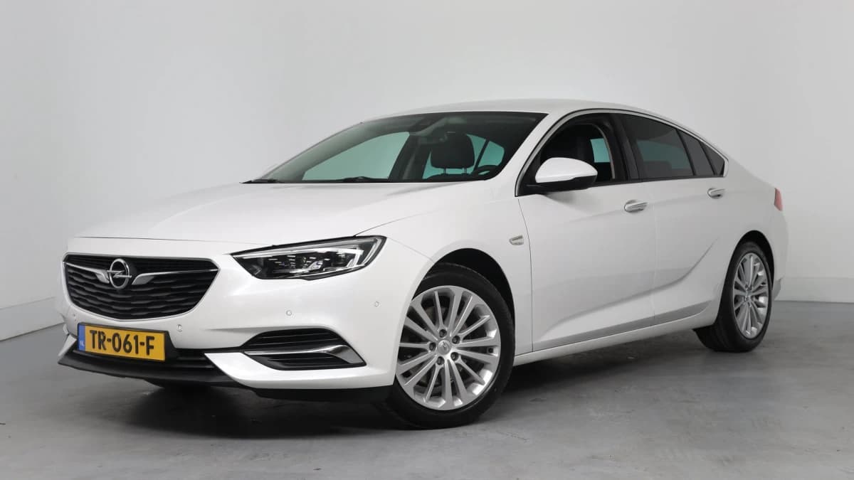 Opel Insignia Grand Sport — foto 1