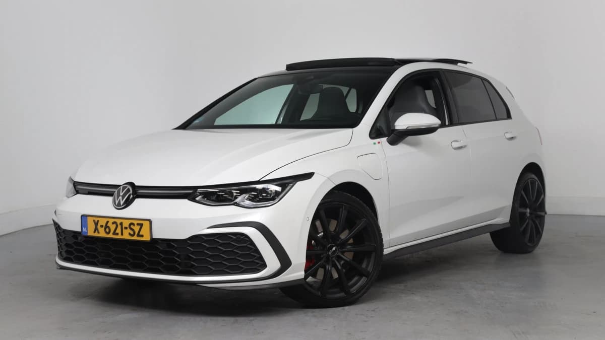 Volkswagen Golf — foto 1