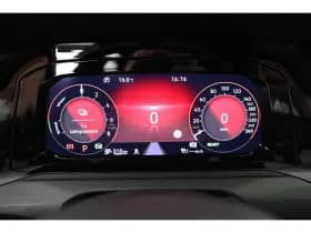 Volkswagen Golf thumbnail 16