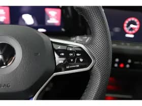 Volkswagen Golf thumbnail 28