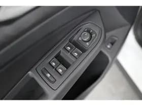 Volkswagen Golf thumbnail 39