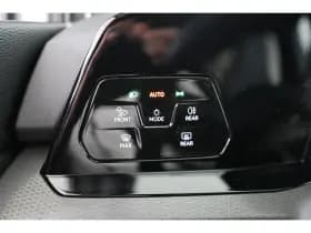 Volkswagen Golf thumbnail 40