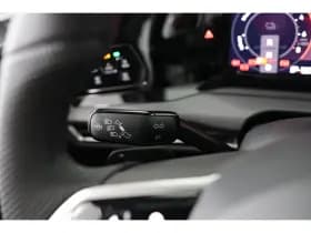 Volkswagen Golf thumbnail 44