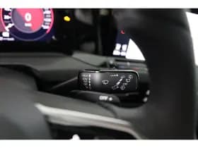 Volkswagen Golf thumbnail 45