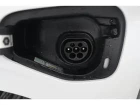 Volkswagen Golf thumbnail 50
