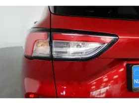 Ford Kuga thumbnail 33