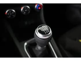 Renault Captur thumbnail 34
