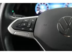 Volkswagen Golf thumbnail 27