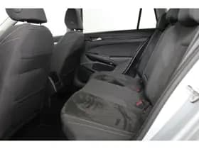 Volkswagen Golf thumbnail 35