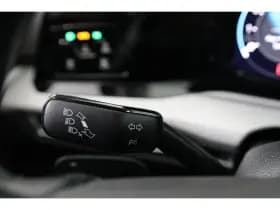 Volkswagen Golf thumbnail 41
