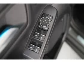 Ford Kuga thumbnail 39