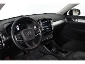 Volvo XC40 thumbnail 5