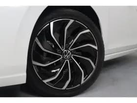 Volkswagen Golf thumbnail 12