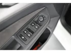 Volkswagen Golf thumbnail 26