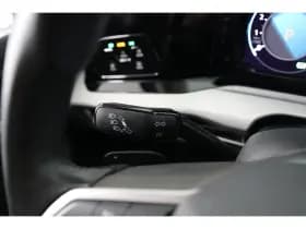 Volkswagen Golf thumbnail 30