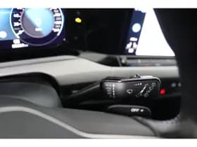 Volkswagen Golf thumbnail 31