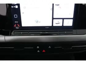 Volkswagen Golf thumbnail 34