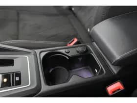 Volkswagen Golf thumbnail 40