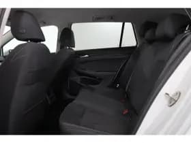 Volkswagen Golf thumbnail 41