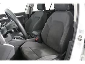 Volkswagen Golf thumbnail 6