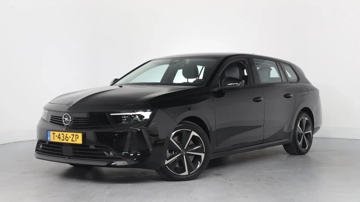 Opel Astra Sports Tourer — foto 1