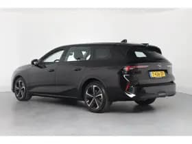 Opel Astra Sports Tourer thumbnail 3