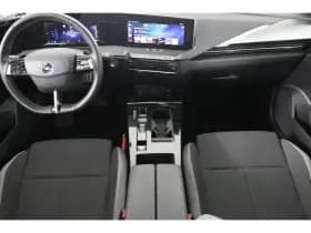 Opel Astra Sports Tourer thumbnail 4