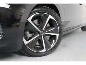Opel Astra Sports Tourer thumbnail 10