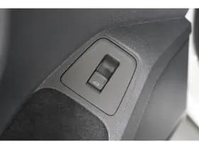 Volkswagen Tiguan thumbnail 32