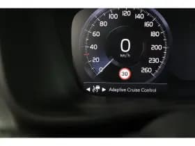 Volvo XC40 thumbnail 22