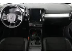 Volvo XC40 thumbnail 4