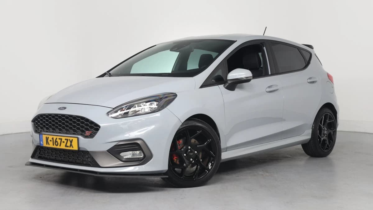 Ford Fiesta — foto 1